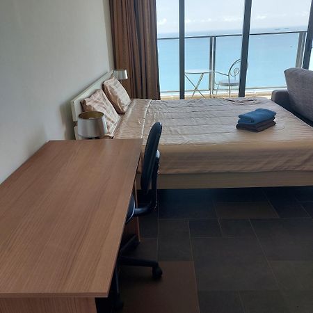 Sea View Apartment In Pattaya Eksteriør billede