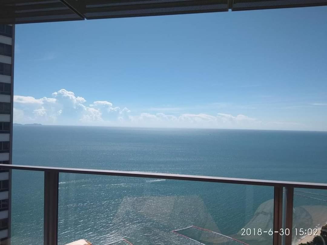 Sea View Apartment In Pattaya Eksteriør billede