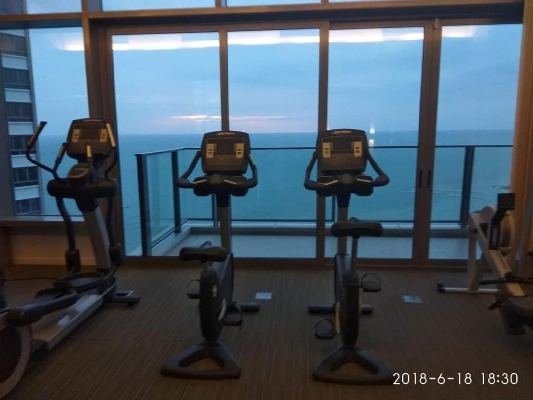 Sea View Apartment In Pattaya Eksteriør billede