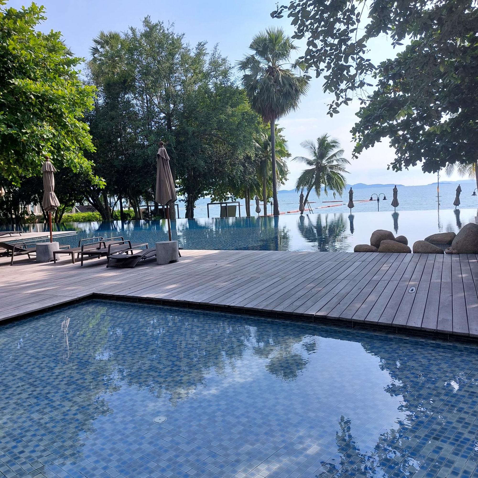 Sea View Apartment In Pattaya Eksteriør billede