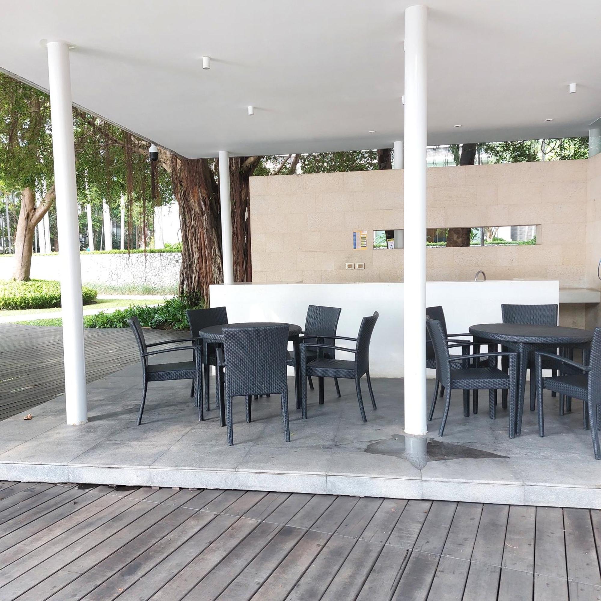 Sea View Apartment In Pattaya Eksteriør billede