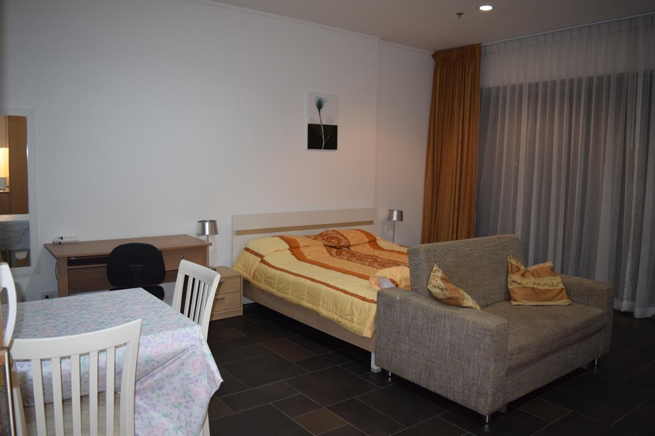 Sea View Apartment In Pattaya Eksteriør billede