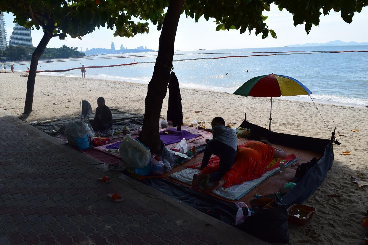 Sea View Apartment In Pattaya Eksteriør billede